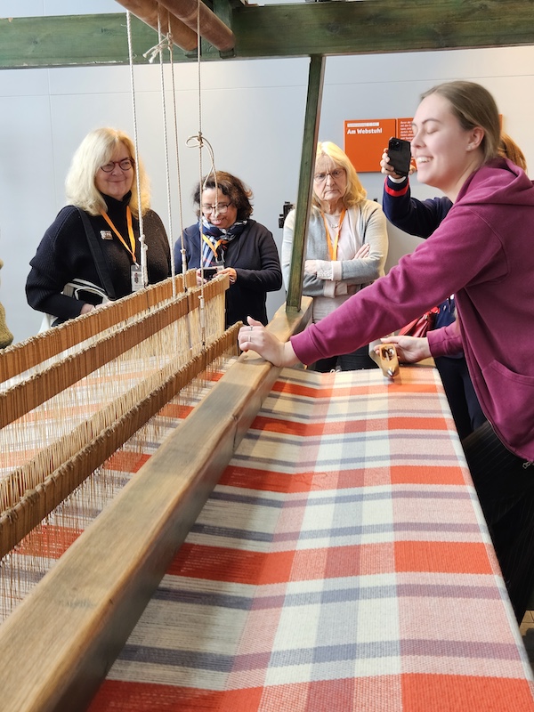 20260208 Arbeit Webstuhl